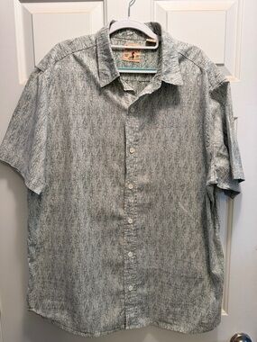 Men's Short-Sleeve Button-Down Shirt - Light Gray Pattern